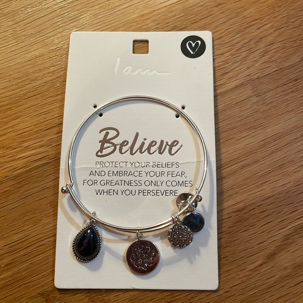 BNIP BELIEVE Bracelet